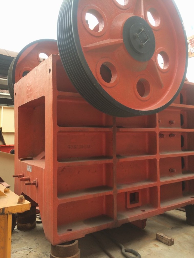 912顎式破碎機(jī)生產(chǎn)廠家