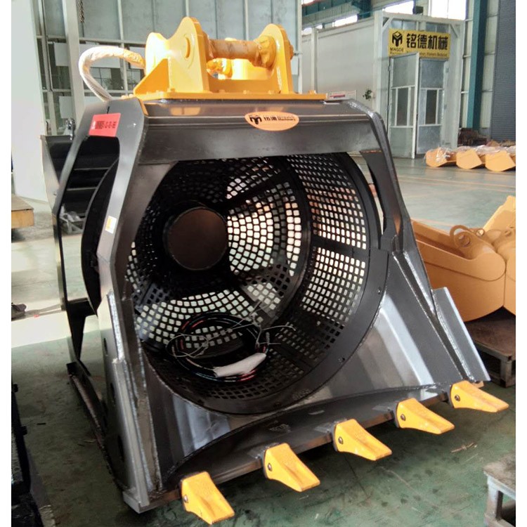 卡特320挖機(jī)管道回填土旋轉(zhuǎn)篩分斗