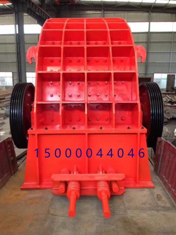 強(qiáng)力反擊破碎機(jī)產(chǎn)品圖片