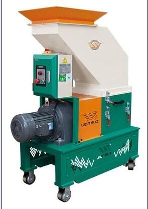 料斗型雙層靜音慢速塑料打料機產(chǎn)品圖片