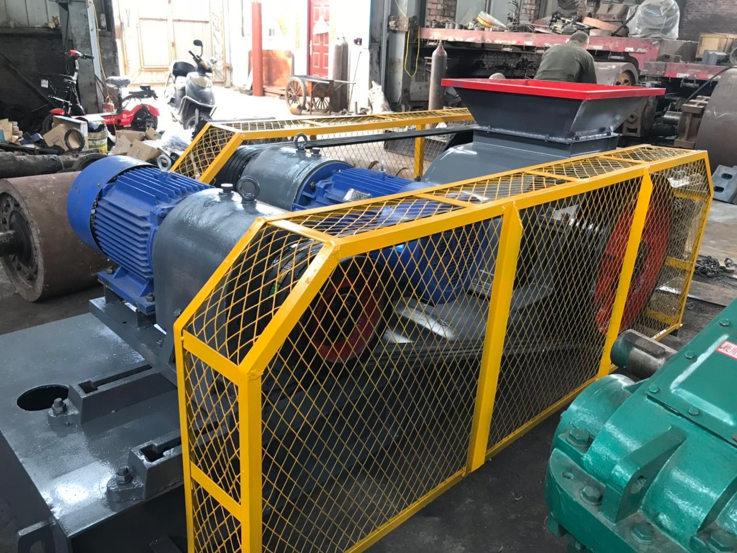 雙齒輥破碎機 煤矸石破碎機2PGC400x600產(chǎn)品圖片