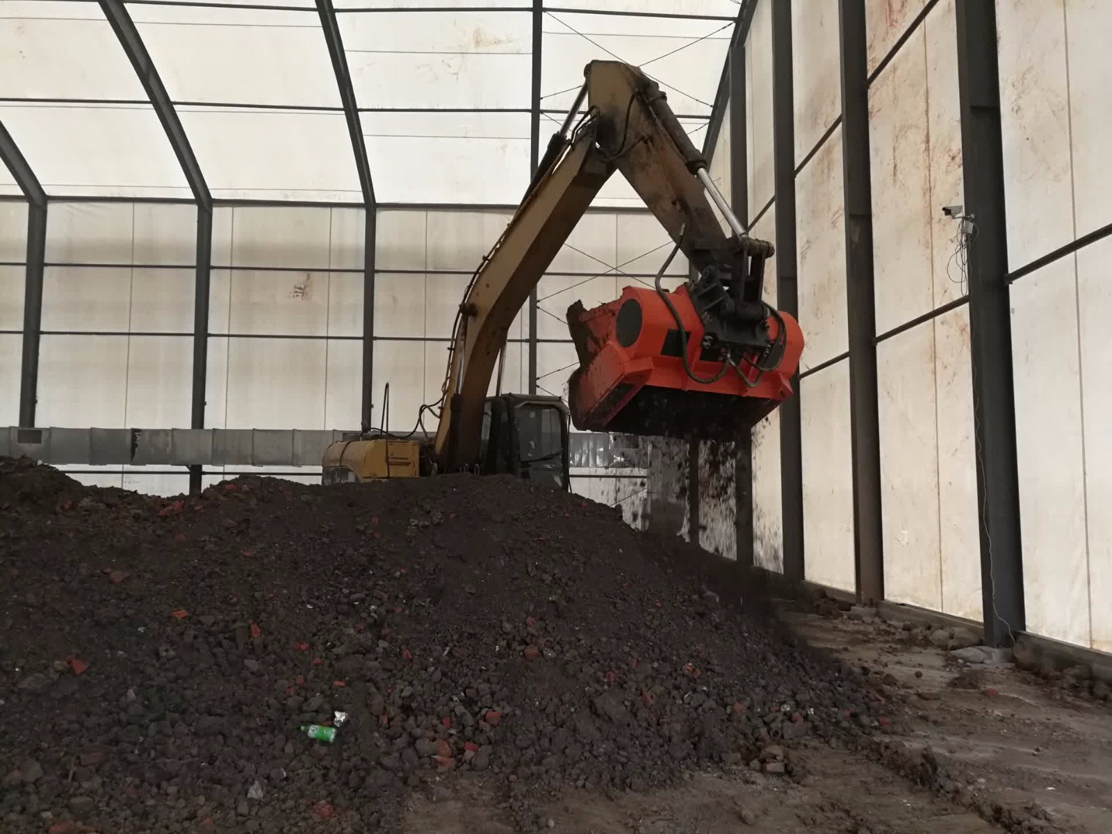 篩分破碎鏟斗產(chǎn)品圖片