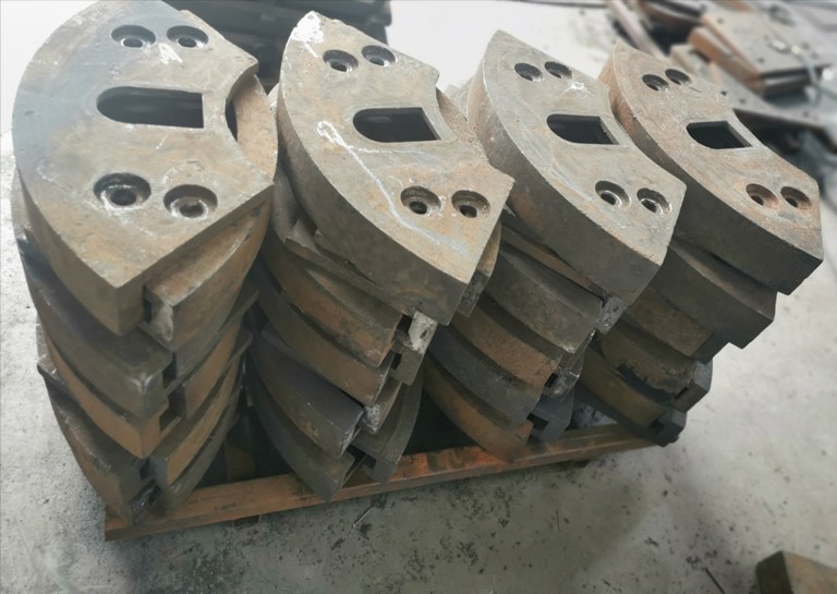 破碎機耐磨件