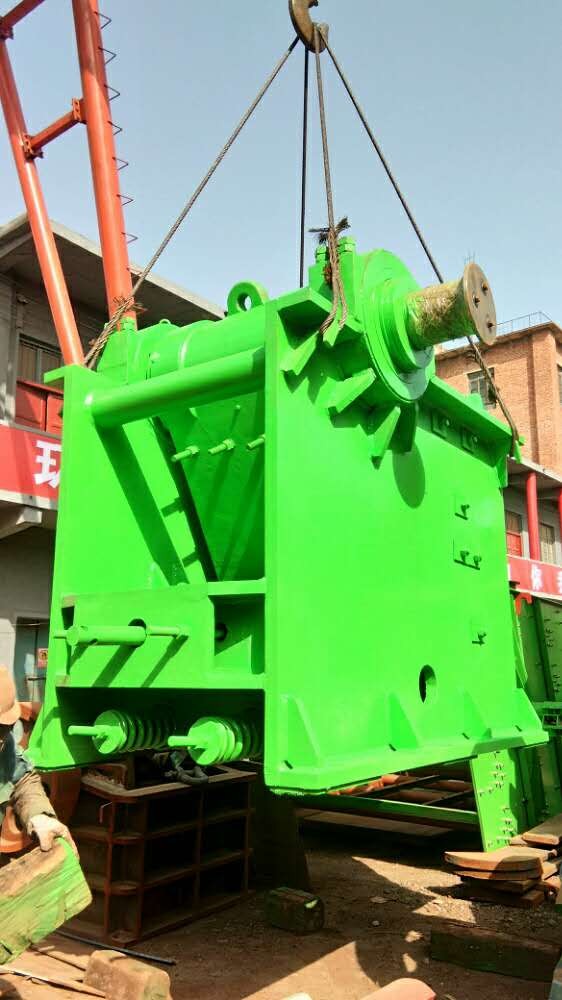 生產(chǎn)750×1060顎式破碎機(jī)我們更專業(yè)