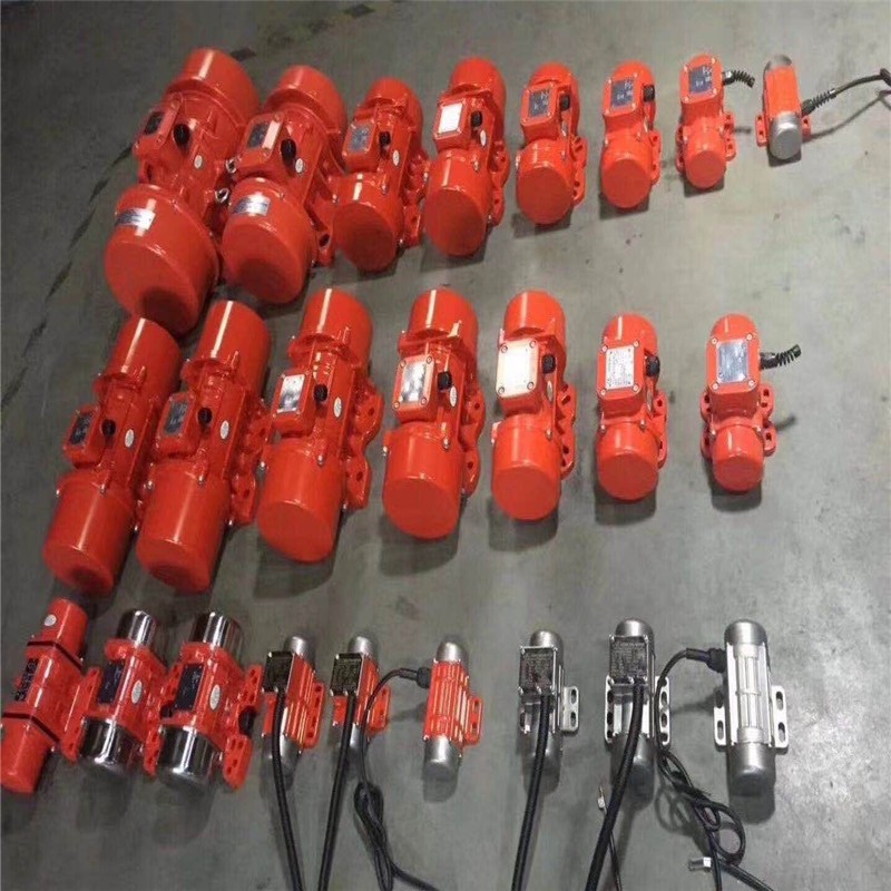 XTGP高頻振動電機1丶1千瓦13千牛產(chǎn)品圖片