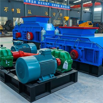 雙輥破碎機(jī)，碎石機(jī)