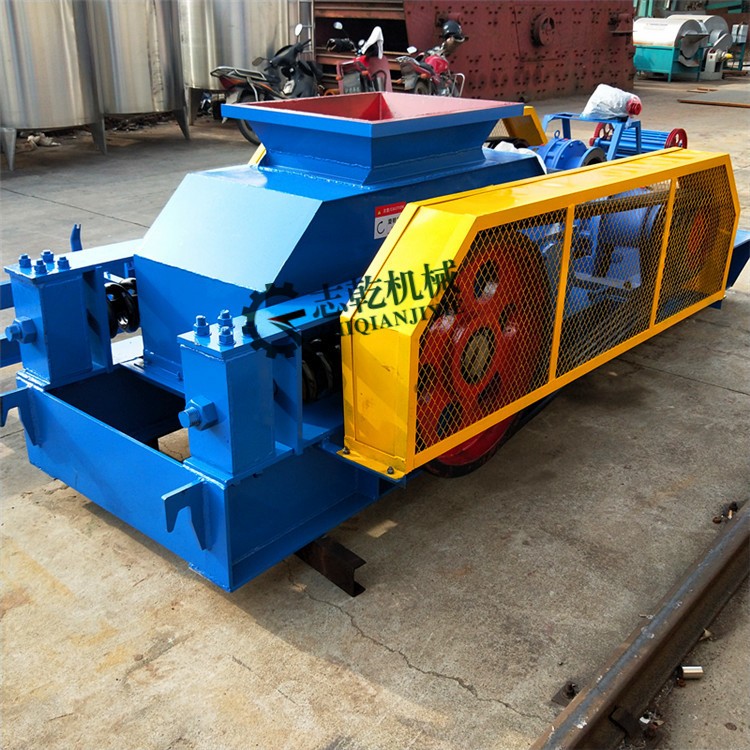 金剛石對(duì)輥破碎機(jī) 鋁灰雙棍擠壓式粉碎機(jī) 磁鐵礦石棍式粉碎機(jī)產(chǎn)品圖片