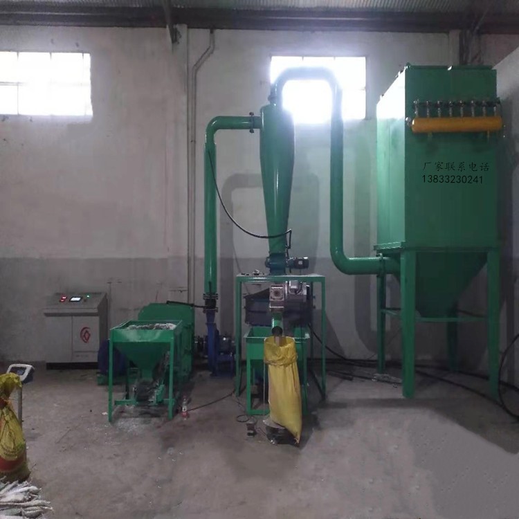 竹木纖維墻板磨粉機(jī) 塑鋼磨粉機(jī) 廠家提供