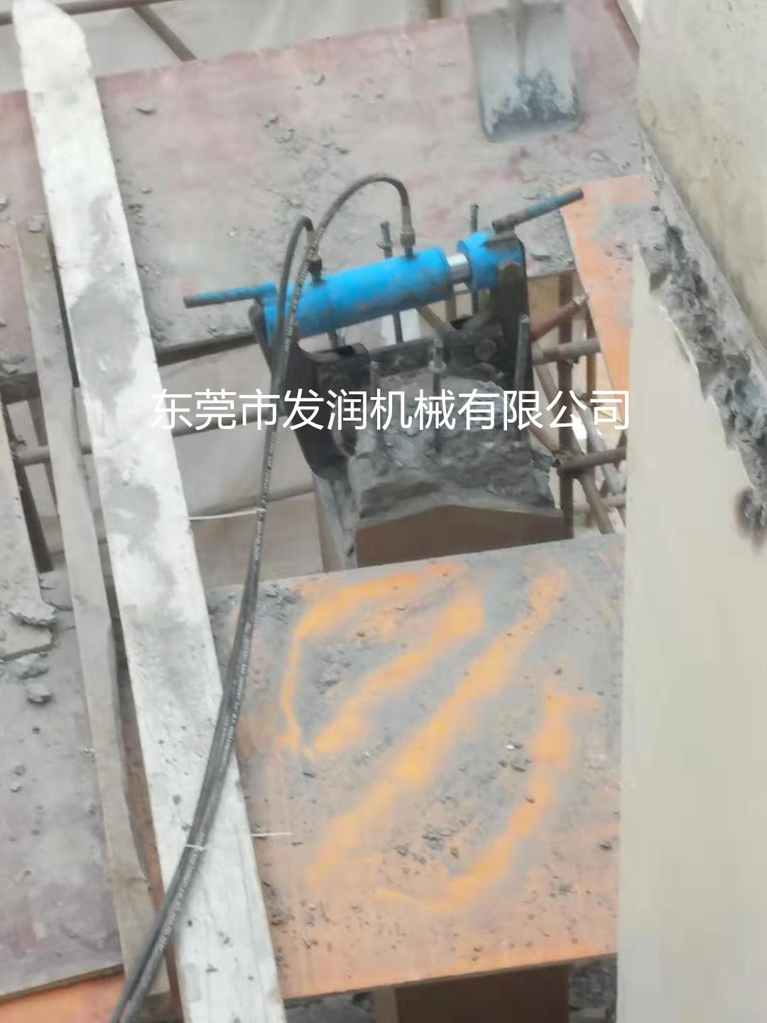 小型混凝土破碎液壓鉗