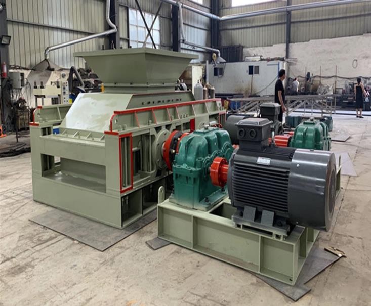 新疆對(duì)輥制砂機(jī)時(shí)產(chǎn)20-80噸型號(hào)齊全產(chǎn)品圖片