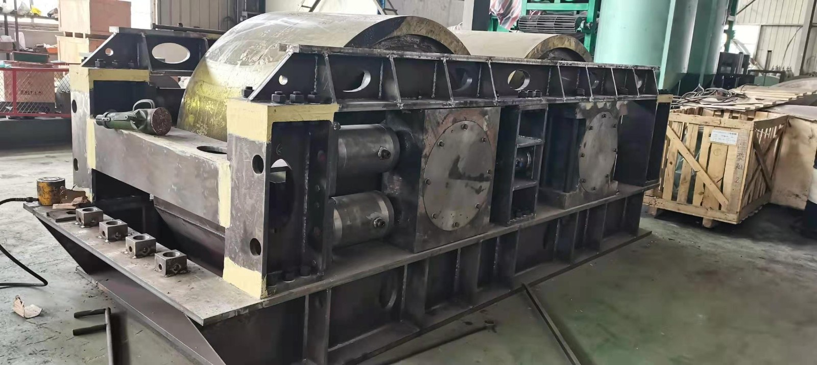 液壓輥式破碎機(jī)  河卵石制砂設(shè)備生產(chǎn)廠家