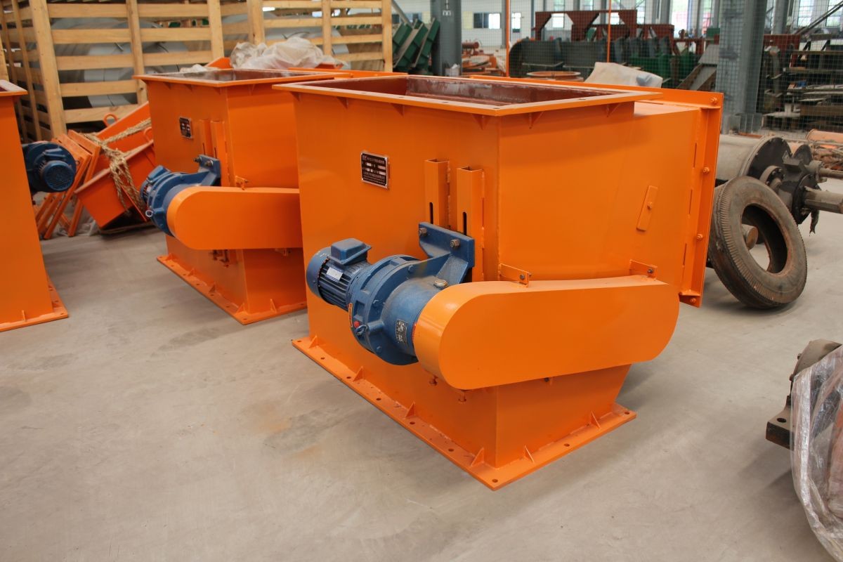 RCYZ型管式自卸除鐵器 管道除鐵器 管道強(qiáng)磁除鐵器