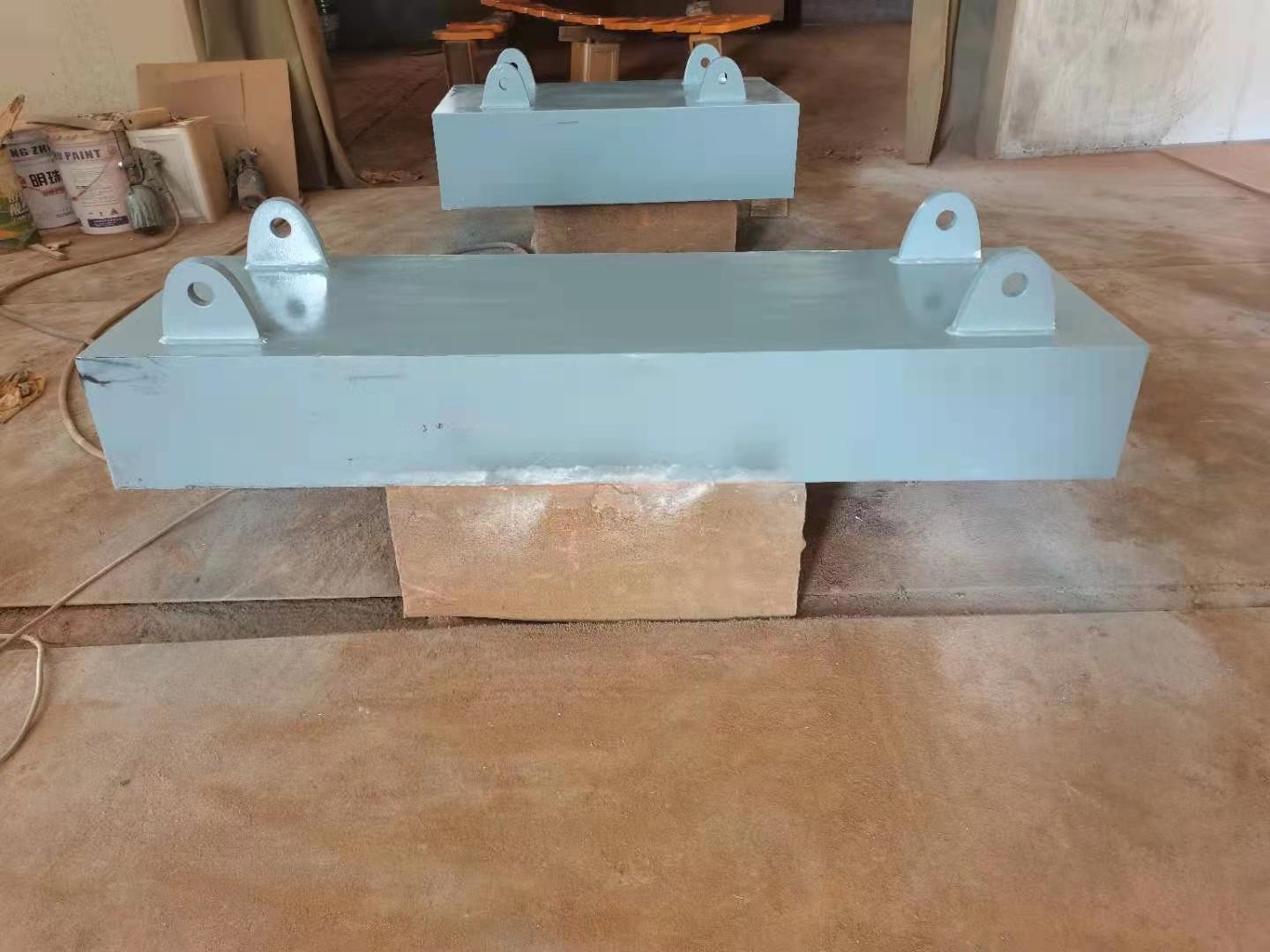 鋪裝推薦磁鐵 強永磁除鐵器 升降永磁除鐵器廠家產(chǎn)品圖片