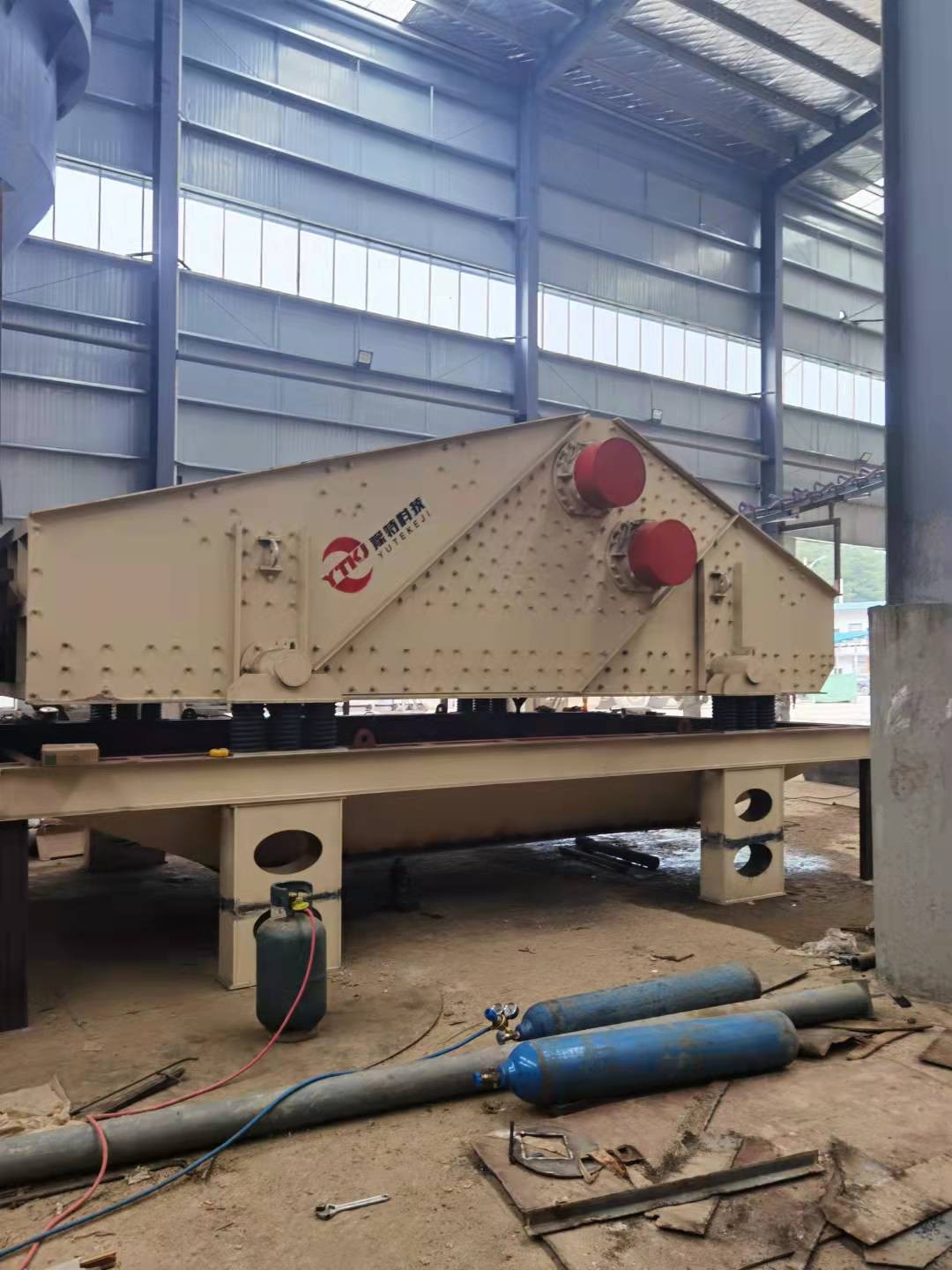 LZS系列直線(xiàn)振動(dòng)篩