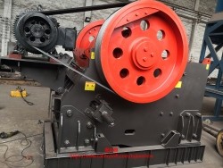 PEV系列歐版（稀油潤(rùn)滑）顎式破碎機(jī)產(chǎn)品圖片