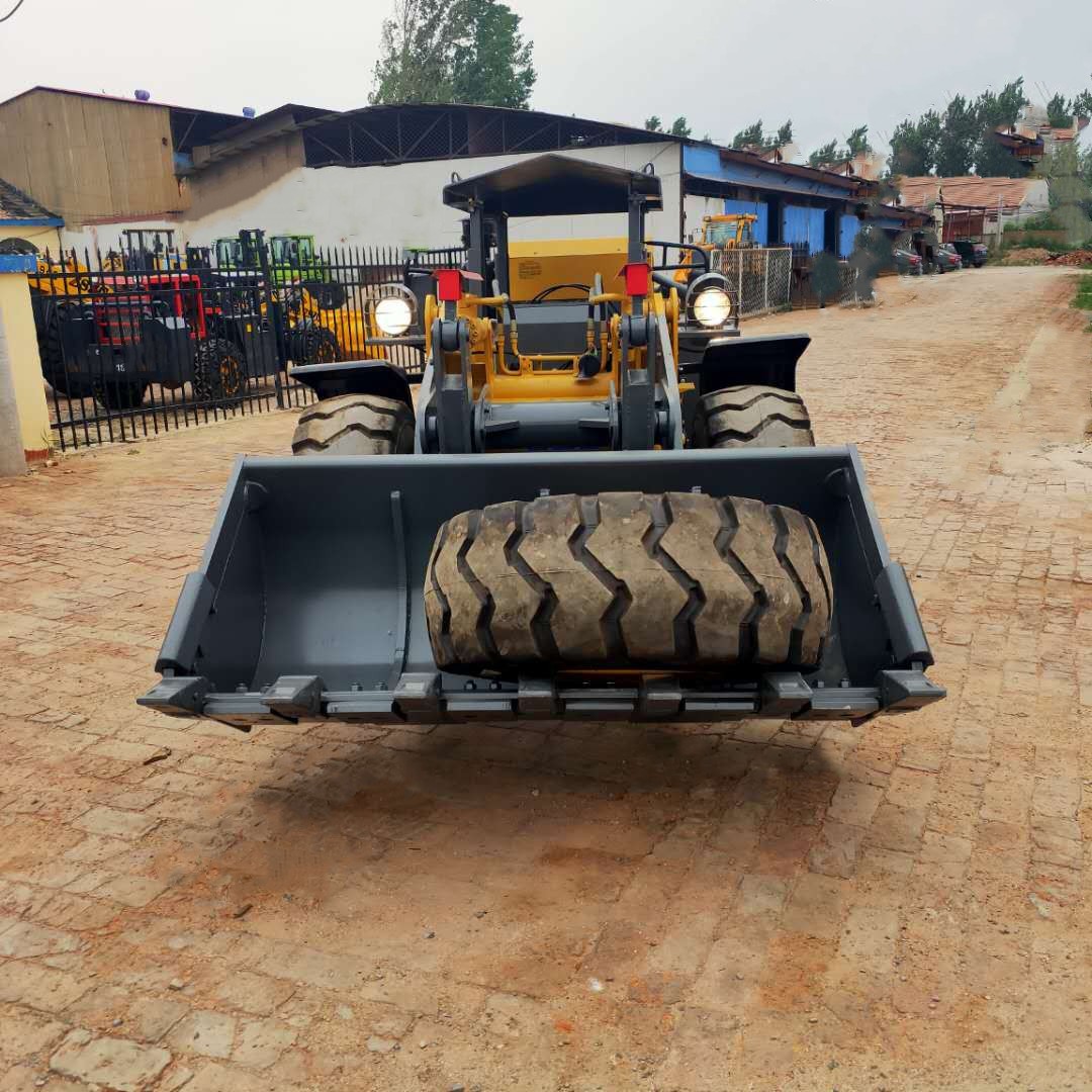 礦山井下用臥式裝載機(jī)產(chǎn)品圖片