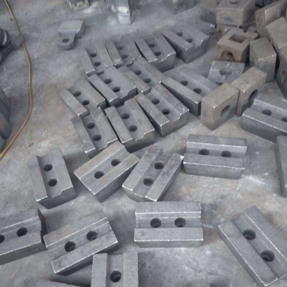 高鉻合金板錘 高鉻冷復(fù)合錘頭