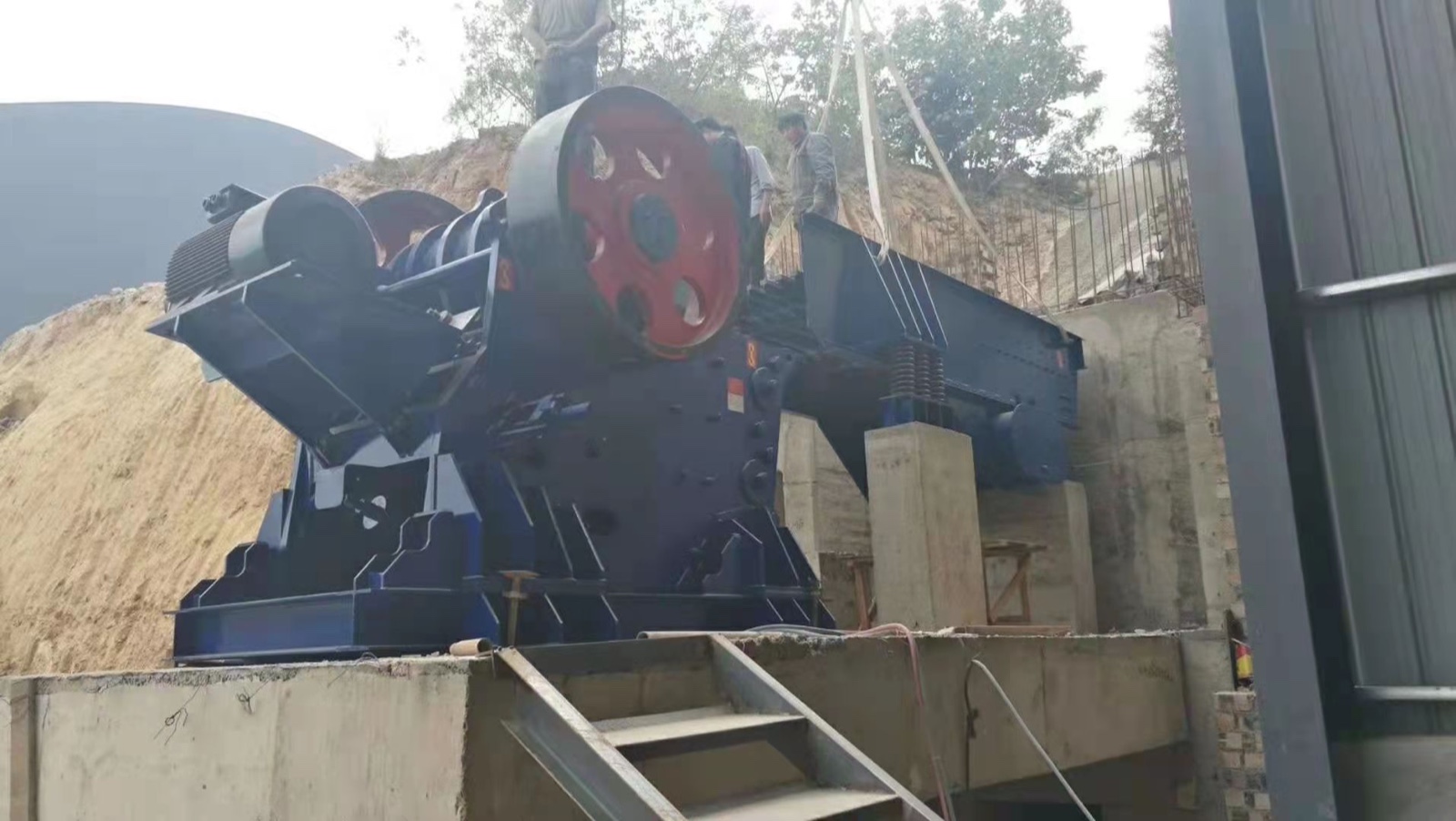 歐版顎式破碎機(jī)