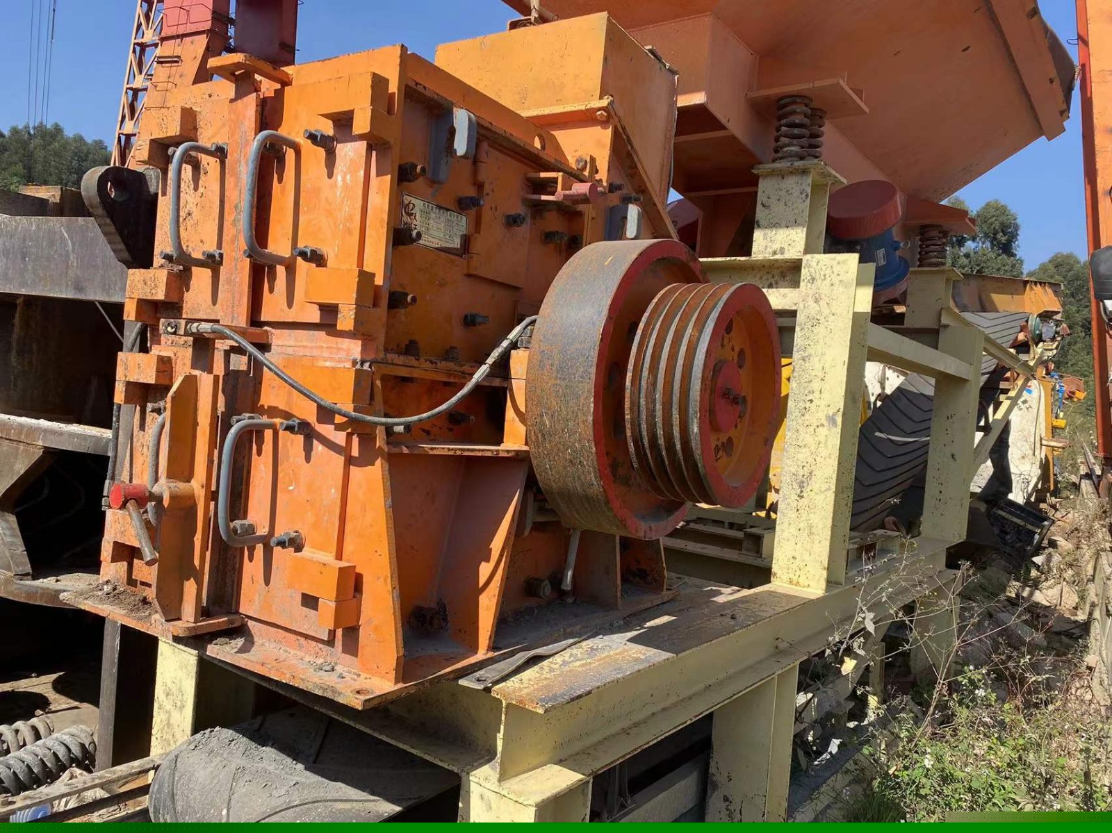 二手制砂生產(chǎn)線設(shè)備制砂機打砂機時產(chǎn)30-150噸均有銷售產(chǎn)品圖片