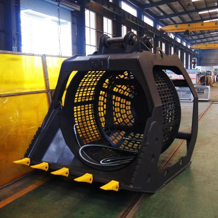 國產(chǎn)新款小型高頻振動篩可裝在挖掘機上得移動滾筒篩