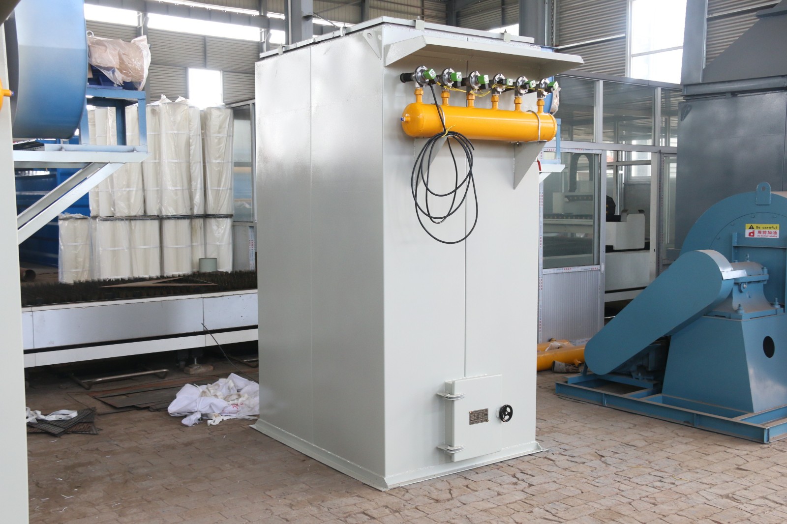 煙塵除塵器除塵設(shè)備 脈沖布袋除塵器激光除塵器木工除塵