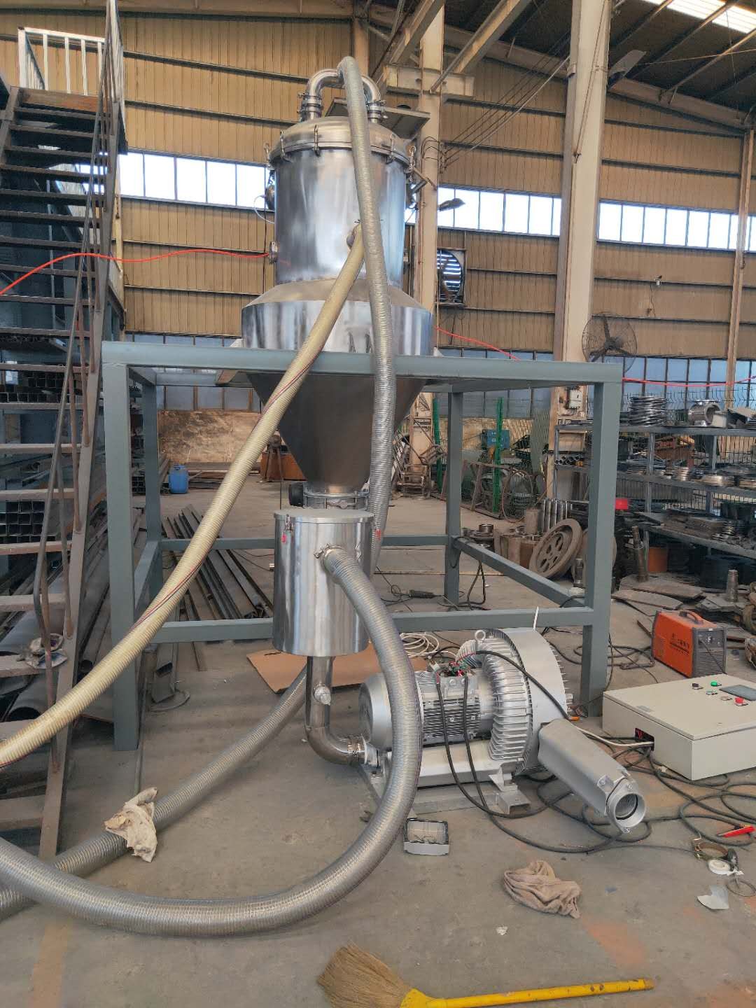 真空上料機(jī)原理動(dòng)態(tài)圖產(chǎn)品圖片