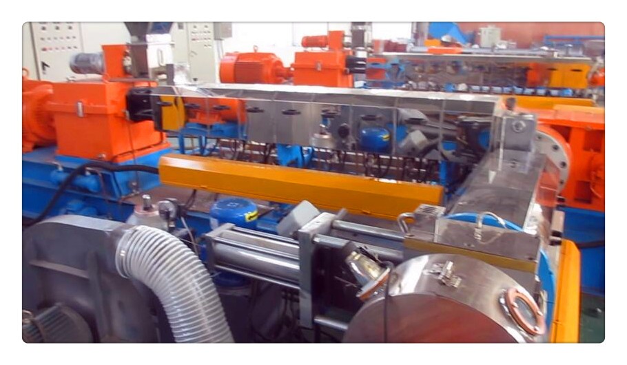 碳酸鈣造粒機(jī)（新型） ，碳酸鈣高填充母粒生產(chǎn)線