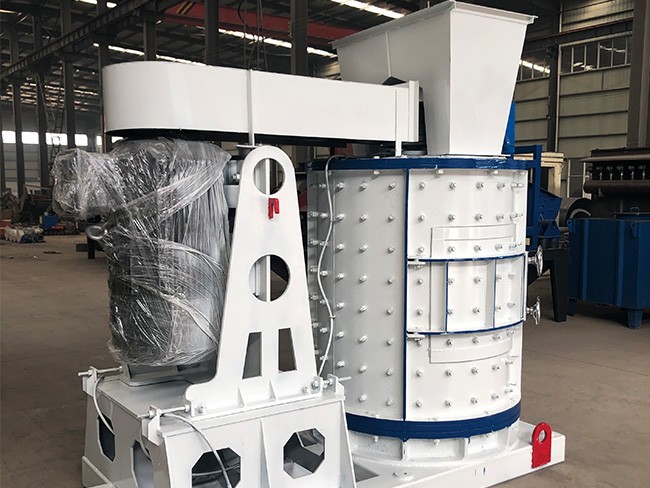 云南諾創(chuàng)機(jī)械立軸式制砂機(jī)產(chǎn)品圖片