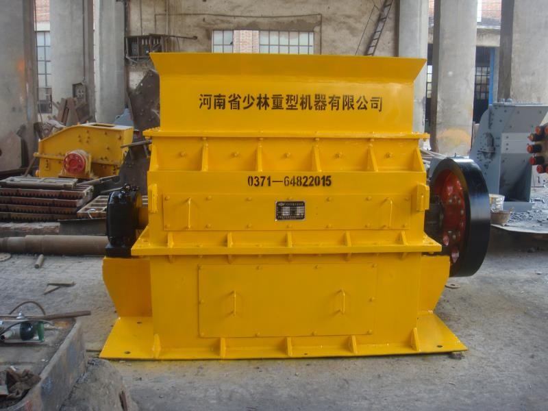 河南少林重機(jī)錘式破碎機(jī)