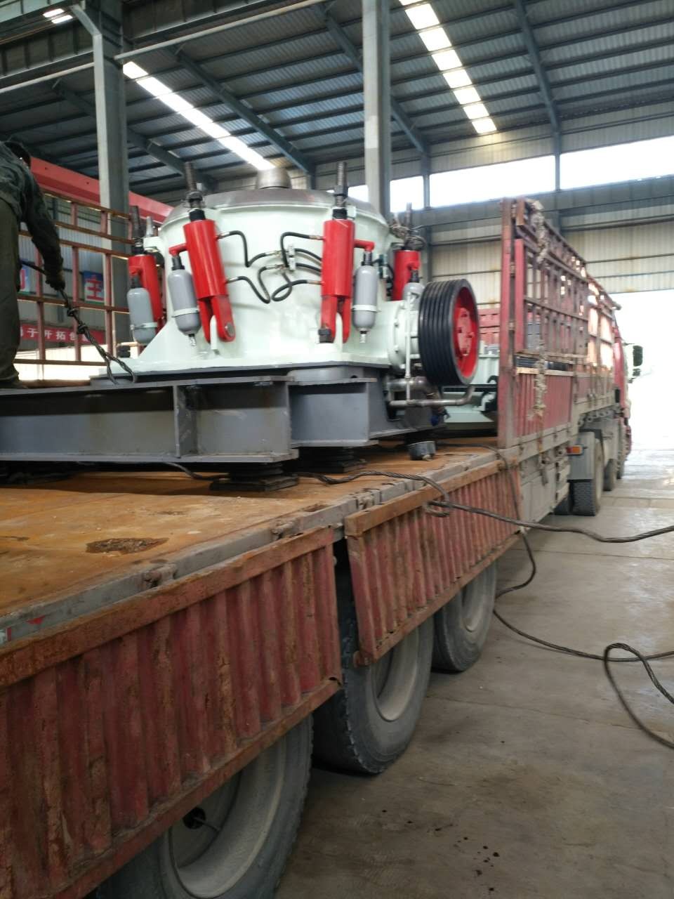 HPY系列多缸液壓圓錐破碎機(jī)