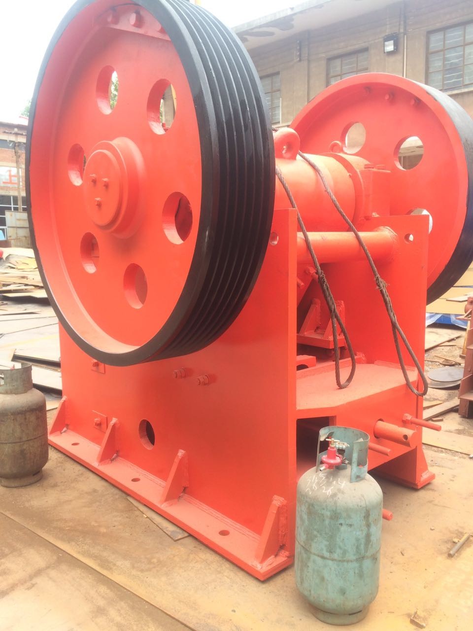 廣西破碎機(jī)廠家，顎式破碎機(jī)型號