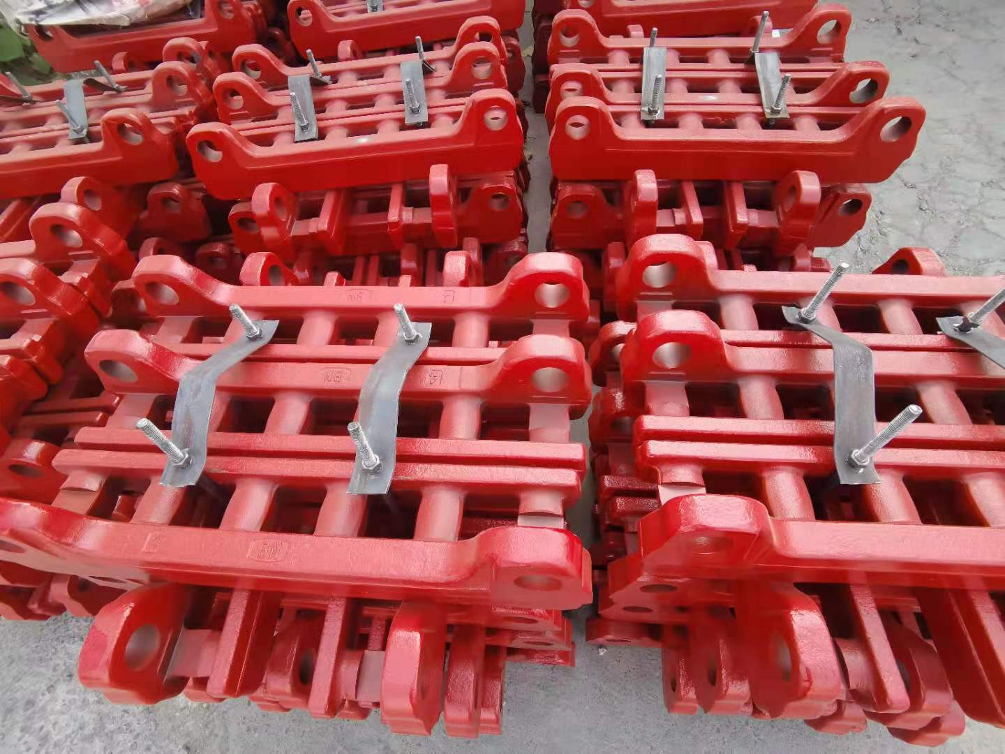 礦用刮板機(jī)齒軌127S06/02-1銷軌126*6尺寸型號產(chǎn)品圖片