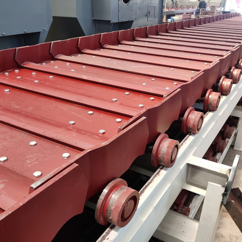  鱗板輸送機(jī)