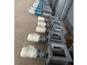 山東鄆城卸料器運行平穩(wěn)，噪音低，故障少，壽命長。