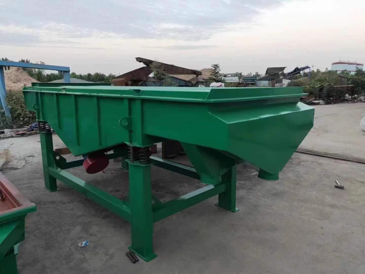 珍珠砂機(jī)制砂分目分級(jí)直線振動(dòng)篩