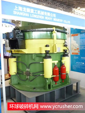 上海龍振重工機(jī)械有限公司的反擊式破碎機(jī)設(shè)備展示