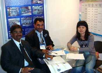 浙江雙金機械集團(tuán)與印度客戶洽談
