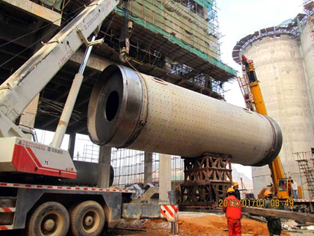 惠州光大B線水泥磨吊裝現(xiàn)場