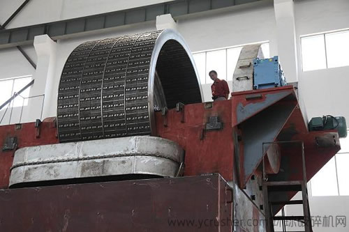 SLon-4000型立環(huán)脈動高梯度磁選機(jī)