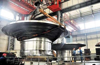 中信重工直徑7米、重67噸的大型磨機端蓋