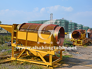 上圖為贛東礦機為印尼客戶生產的滾筒篩