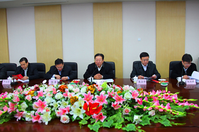 雙方就發(fā)揮各自優(yōu)勢(shì)、尋求廣泛合作進(jìn)行熱烈交流，并達(dá)成初步共識(shí)