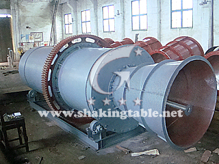 上圖為贛東礦機廠在原有圖紙上進行改進生產的圓筒洗礦機