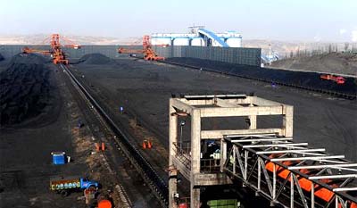 神華準(zhǔn)能選煤廠緊張作業(yè)現(xiàn)場