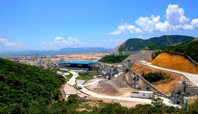 2008年12月，中國水電九局在廣東臺(tái)山核電廠建成投產(chǎn)的又一座綠色環(huán)保型大型人工砂石系統(tǒng)