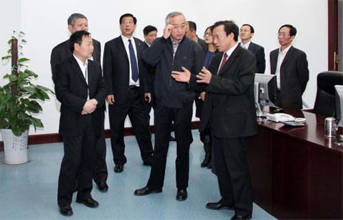 中信重工參觀海螺集團(tuán)生產(chǎn)調(diào)度中心