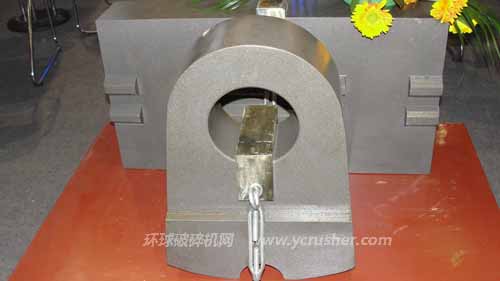 鄭州鼎盛的耐磨錘頭和耐磨襻襯板