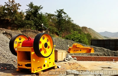 上海巍立路橋四川圓錐破碎機生產(chǎn)線安裝完畢