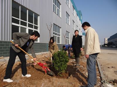 洛陽大華重型機械有限公司植樹節(jié)