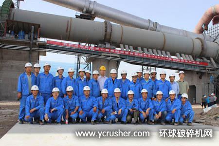 合肥院領(lǐng)導(dǎo)和項(xiàng)目部全體成員合影留念